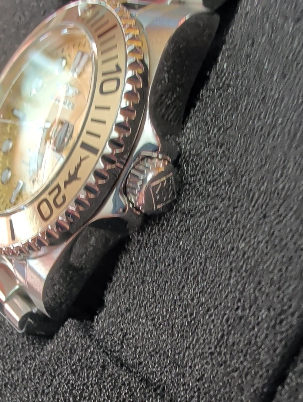 NWT Invicta Pro Diver 34mm Women’s Stainless Steel Watch – Champagne/Gold Dial